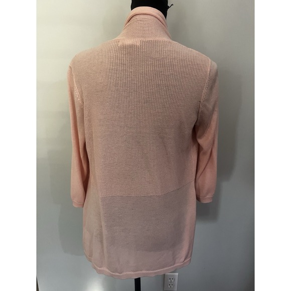 Size Medium Open Front Cardigan by‎ New York & Company. Ribbed, light pink color - Picture 2 of 4